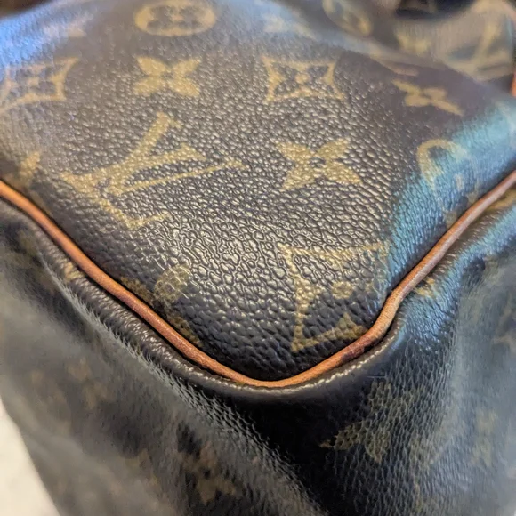 Louis Vuitton Monogram Canvas Speedy 30 - Picture 8 of 16